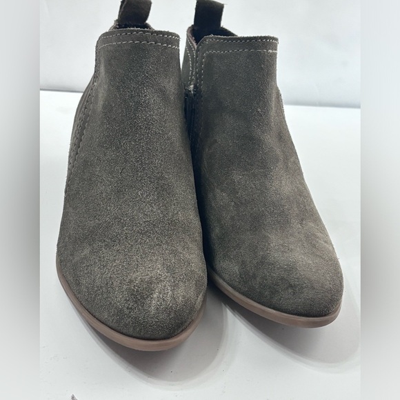 Diba Layla Suede Bootie in Taupe ๐ - Picture 2 of 6